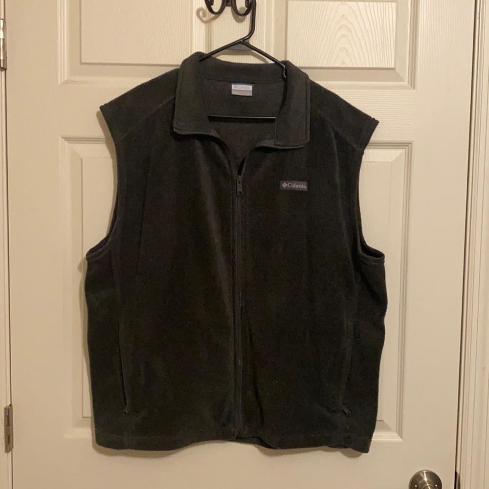 Men’s Columbia fleece vest XL